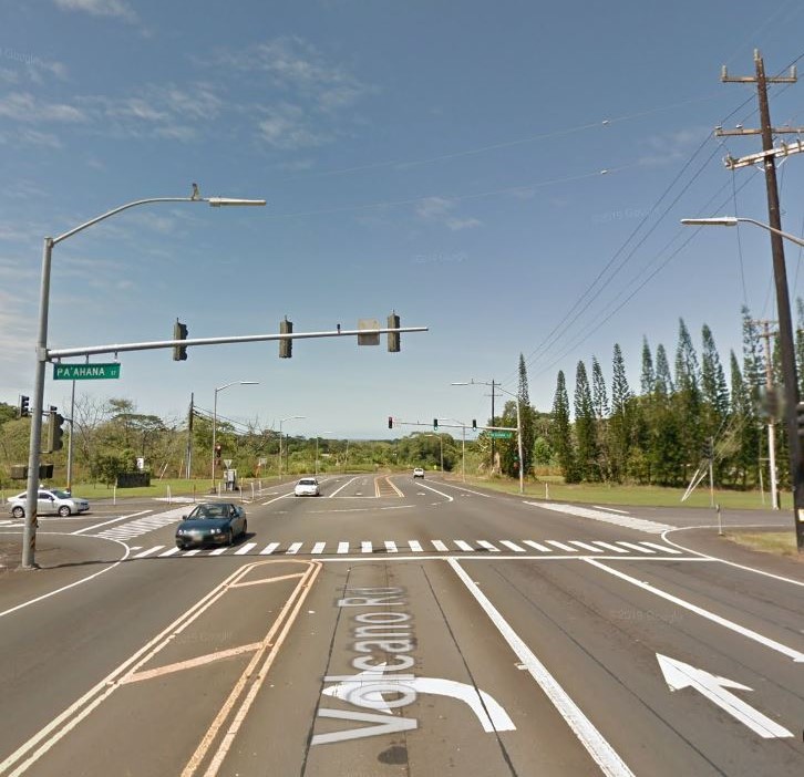 Hwy 11 and Pa'ahana Road traffic signal